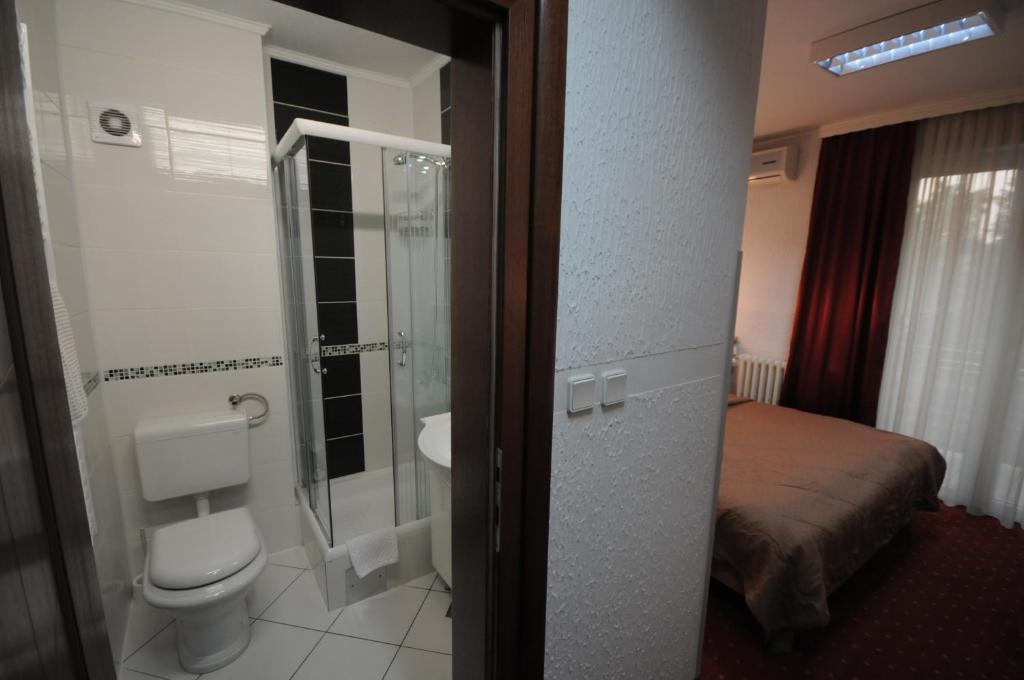 Golden Card Motel Banyaluka Oda fotoğraf