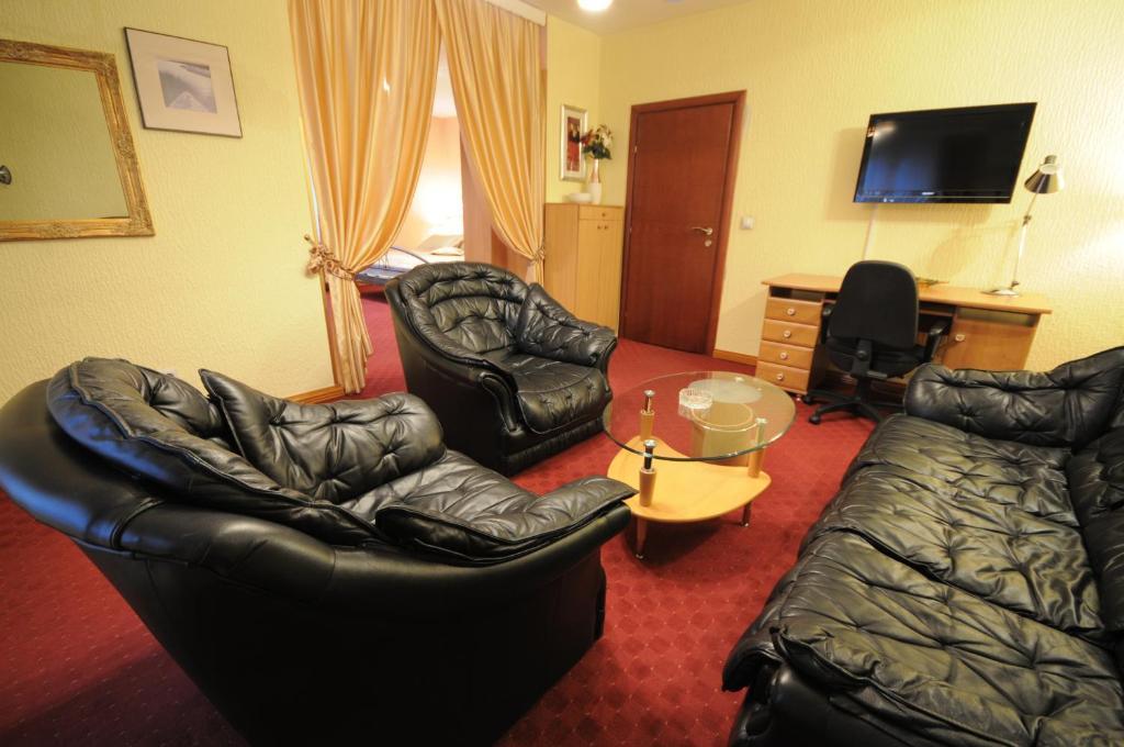Golden Card Motel Banyaluka Oda fotoğraf