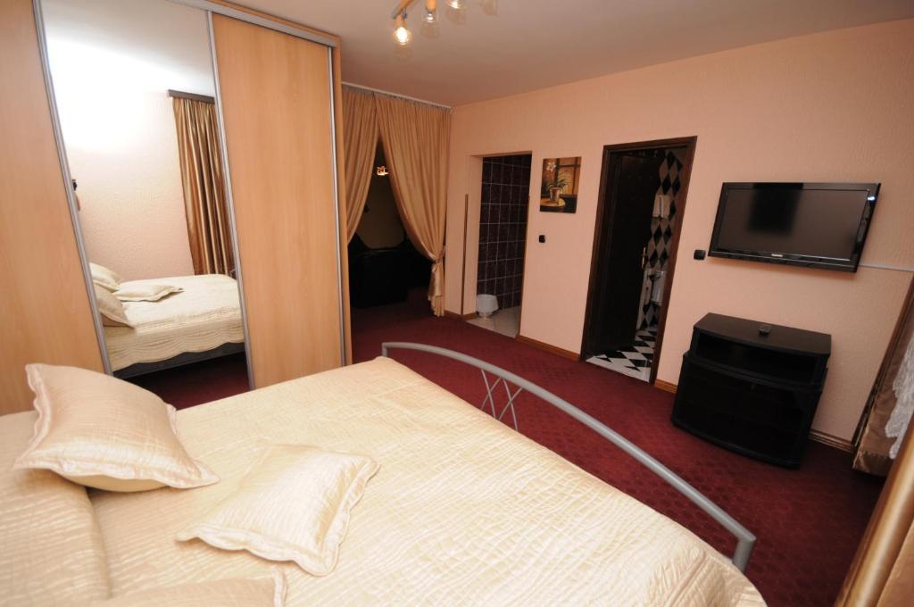 Golden Card Motel Banyaluka Oda fotoğraf